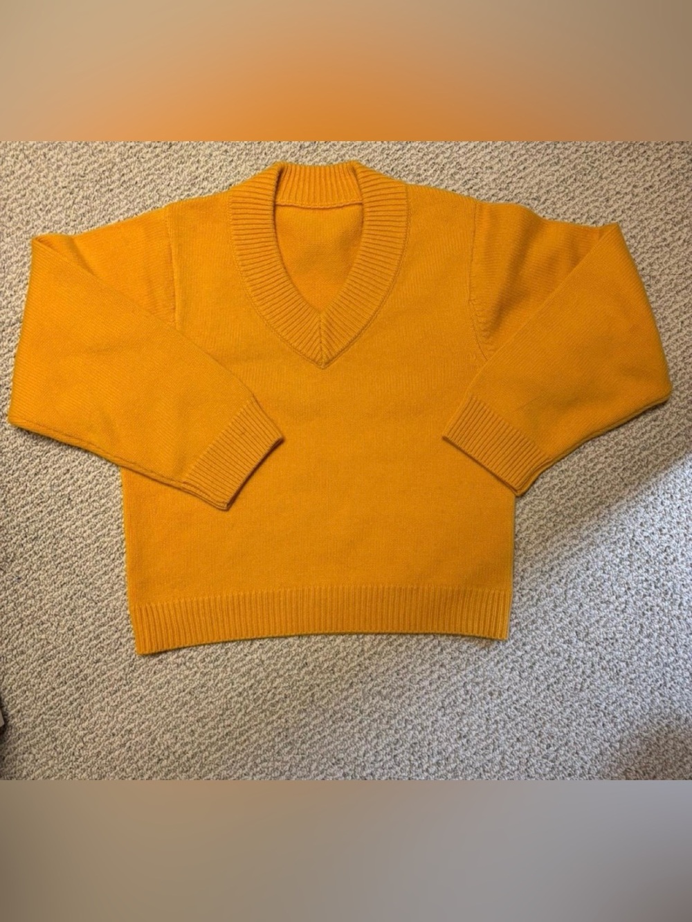 James Street Co Sloane Vee
